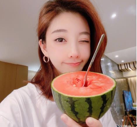 疯狂的粉丝吃瓜,揭秘娱乐圈幕后真相