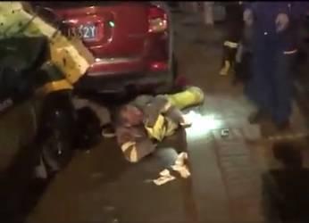 大爷打架吃瓜视频,围观群众纷纷吃瓜