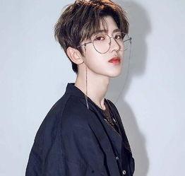 全网吃瓜小静仔,揭秘娱乐圈幕后故事，带你领略明星真实生活