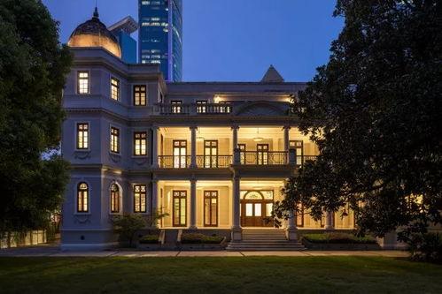 prada 吃瓜群众,吃瓜群众眼中的时尚帝国